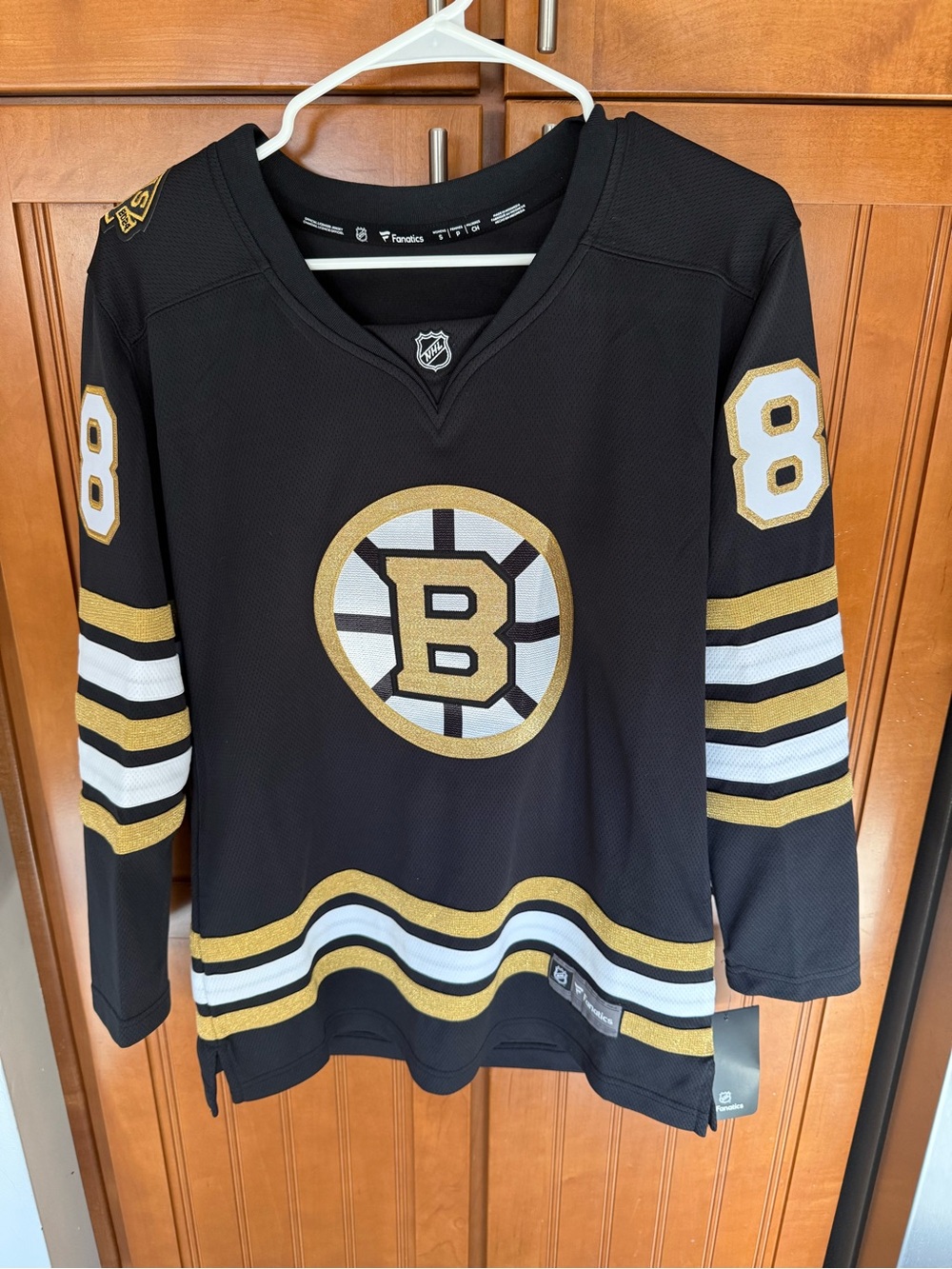 Fanatics Black, Gold & White Hockey Jersey Strip Detail